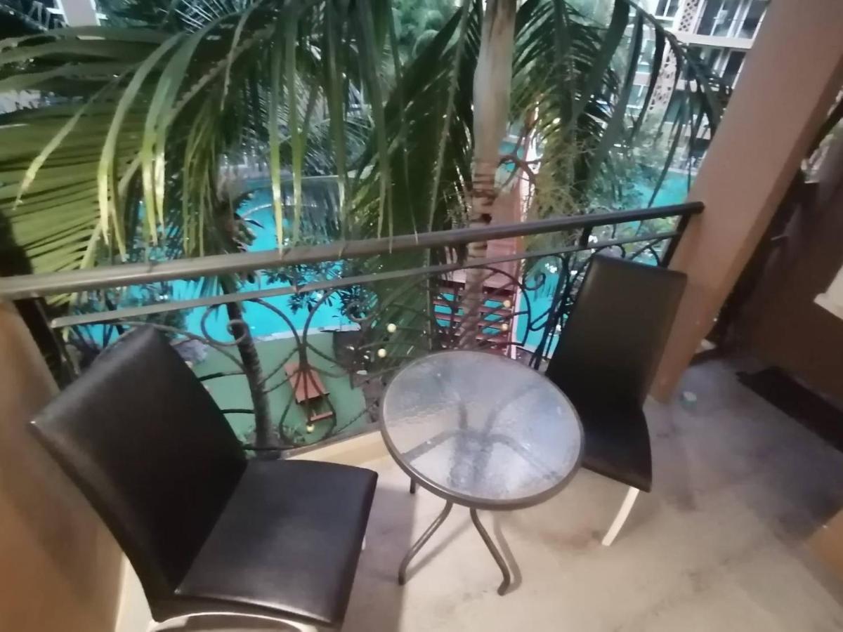 Atlantis Condo Resort By Somphong Praia de Jomtien Exterior foto