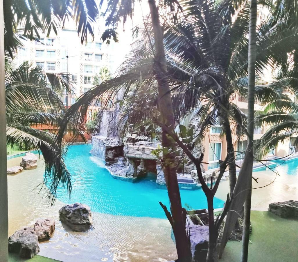 Atlantis Condo Resort By Somphong Praia de Jomtien Exterior foto