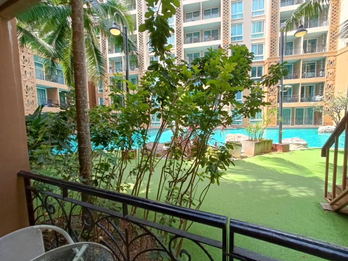 Atlantis Condo Resort By Somphong Praia de Jomtien Exterior foto