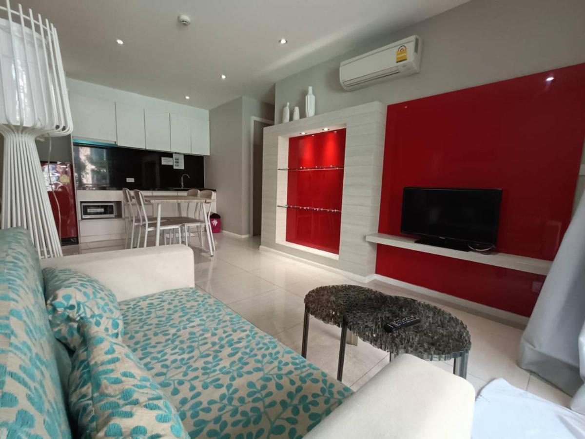 Atlantis Condo Resort By Somphong Praia de Jomtien Exterior foto