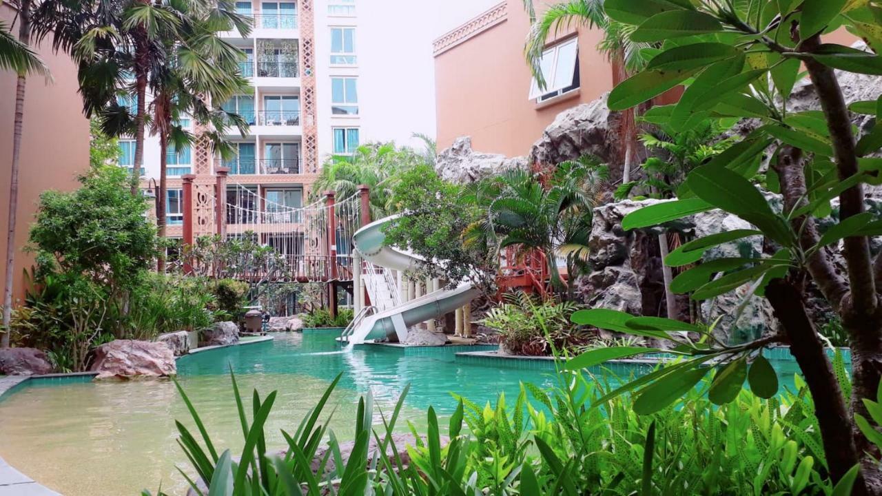 Atlantis Condo Resort By Somphong Praia de Jomtien Exterior foto