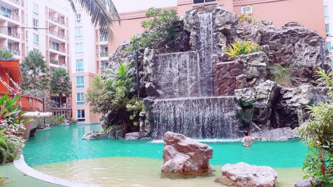 Atlantis Condo Resort By Somphong Praia de Jomtien Exterior foto