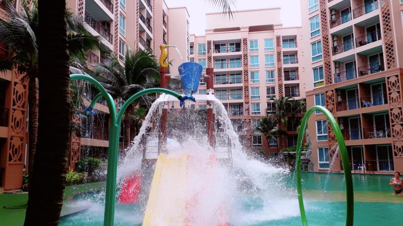 Atlantis Condo Resort By Somphong Praia de Jomtien Exterior foto